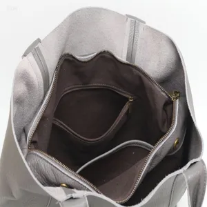Grey leather tote bag for women, large capacity shoulder bag with zipper and inner pockets.