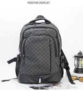 Stilvoller Herren Business Laptop Rucksack mit vielen Fächern für Reisen und den täglichen Weg.
