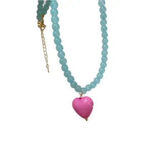 Collier de perles bleu clair minimaliste tendance avec pendentif cœur rose pour femmes, cadeau.