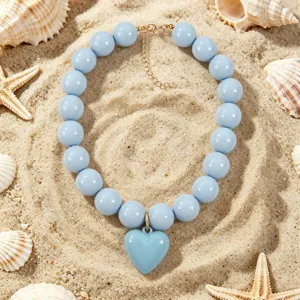 Collier ras de cou perles acrylique bleu clair pendentif coeur style bohème chic