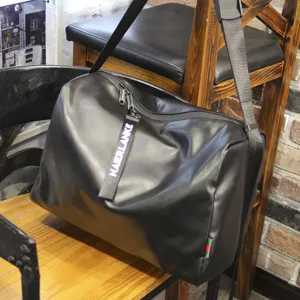 Large capacity men leather gym travel shoulder bag with waterproof zipper casual messenger