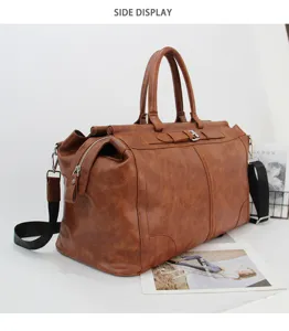 Vue latérale du sac de voyage vintage pour homme grande capacité avec bandoulière.