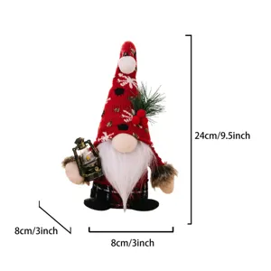 Weihnachten wichtel plueschpuppe mit strickmuetze und laterne weihnachtsdeko geschenk