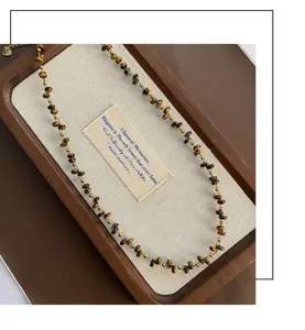 Collana con catena in pietra naturale intrecciata design elegante stile francese chic