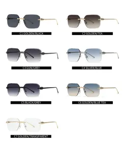 Lunettes de soleil carrées sans monture pour femmes avec branches cloutées et verres dégradés.