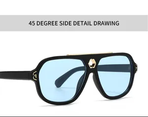 45 Grad Seitenansicht Detailansicht der Retro Sonnenbrille mit hellblauen Gläsern und Goldakzent.