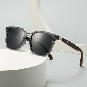 Occhiali da Sole Polarizzati alla Moda per Uomo Donna Montatura Rotonda Aste in Legno Protezione UV400 Retro Unisex