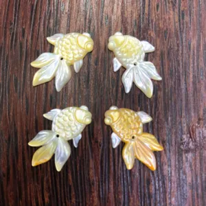 Natural mother of pearl carved goldfish shell beads for DIY jewelry making and pendants.