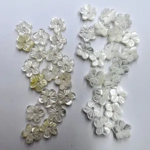 Natural mother-of-pearl carved flower shell loose beads for DIY jewelry making accessories.