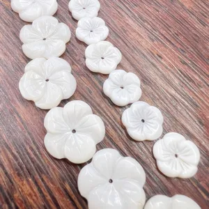 Freshwater Shell Five Petal Flower Beads Carved Shell Flower Craft Material DIY Ancient Style Jewelry Accessories Findings