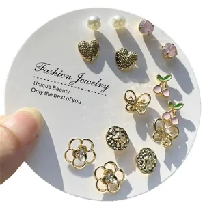 Modische Perlen Herz Schmetterling Ohrstecker Set, elegante und vielseitige Schmuck.