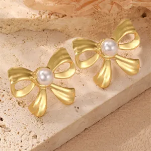 Goldene Schleifen Ohrringe mit Perle in der Mitte, elegante Edelstahl Ohrstecker für Damen.
