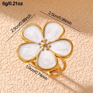 Edelstahl weiße Blumen Ring mit Größenangaben, elegantes Mode Schmuck Accessoire.