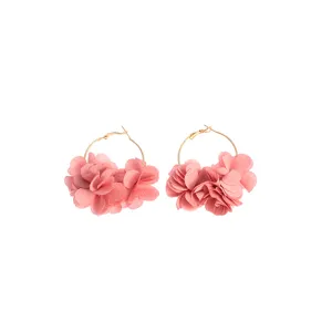Wunderschöne rosa Stoffblumen-Creolen mit zartem Legierungs-Großring-Design für Damen.