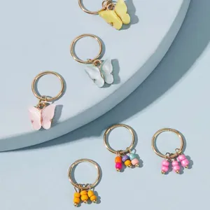 Modisches Haareflechten Ringe Set mit bunten Schmetterling und Perlen Anhängern für Styling.