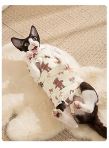 Cálido mono acolchado para gato otoño invierno, bonito estampado de osito ropa abrigada para mascotas.