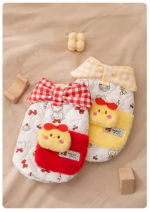 Chaleco cálido de invierno grueso para cachorros con solapa de cuadros y lindo bolsillo de pato.