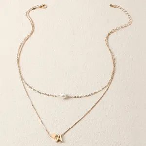 Doppelreihige goldene Halskette mit Perle und Buchstabe A Anhänger elegante Damenschmuck