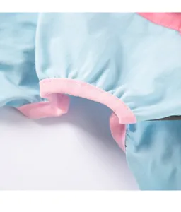Wasserdichte Haustier Windjacke Detailansicht, blaue und rosa Hundejacke Winterkleidung.