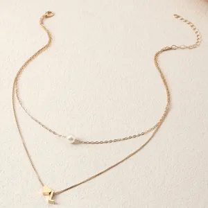 Doppelreihige goldene Halskette mit Perlenanhänger, Herz und Buchstabe L Charm für Damen.