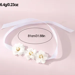 Witte lint bloem armband met parels, elegante bruiloft bruids accessoire, 81 cm lang.