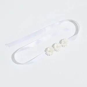 Elegante bruidsmeisje polsbloem witte lint bloem armband voor bruiloft bruid accessoires.