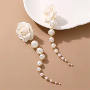 Elegante weisse Stoff Rose lange Perlen Quasten Ohrringe Damen Mode Herbst Winter Schmuck