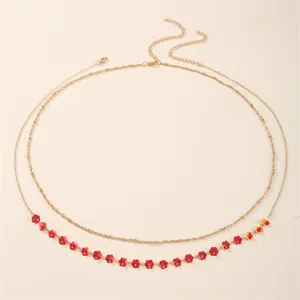 Charmante doppellagige Gold Taillenkette mit leuchtend roten Blumenanhängern Strand Mode.
