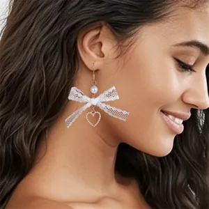 Elegante weiße spitze schleife ohrringe mit perle und herz anhänger für damen sommer.
