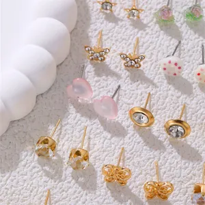 Kleine Ohrstecker Set, Schmetterling Herz Strass geometrische zarte Schmuck Details.