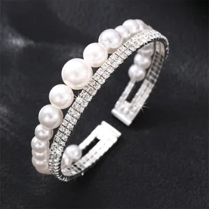 Elegantes mehrschichtiges Perlen- und Strass-Armband offene Manschette für Damen Schmuck.