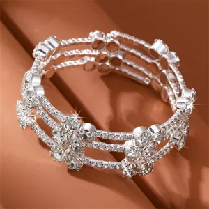 Mehrschichtiger Strass Kristall offenes Armband glänzender Silberschmuck Detailansicht