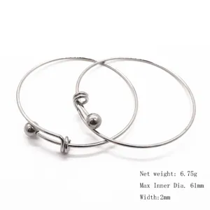 Verstellbarer Edelstahl Draht Armreif Armband mit Perlen Detail, schlicht modern.