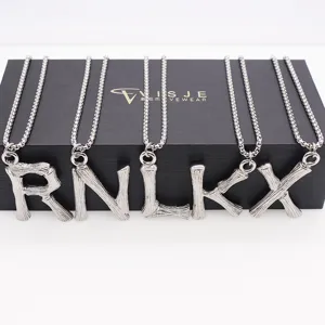 Collier Pendentif Lettres en Acier Inoxydable Hip Hop Européen et Américain Hommes Femmes Bijoux Décontractés Tendance Chaîne de Perles
