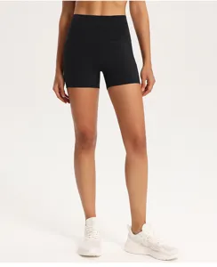 Pantaloncini da yoga neri a vita alta da donna, shorts sportivi elastici modellanti per fitness.