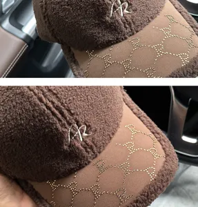 Autumn winter plush lamb wool baseball cap, thick warm brown duck tongue cap with rhinestone brim.