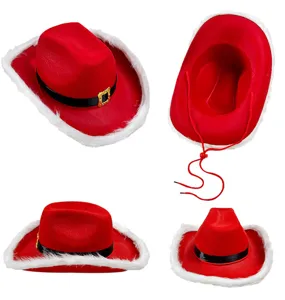 Cappello da cowboy di Natale rosso con bordo in pelliccia sintetica bianca e fibbia dorata.