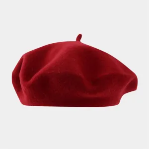 Red wool beret for women, classic solid color French artist hat for autumn and winter.