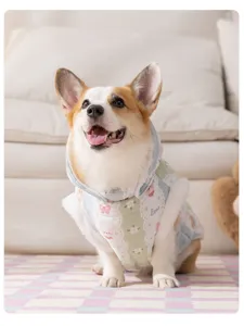 Gevoerde wintervest voor Corgi honden, schattige bloemen en konijnenprint met warme capuchon.
