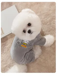 Süße Herbst Winter warme Haustier Hund vierbeinige Fleece Kleidung mit süßem Bär Design Detail Ansicht