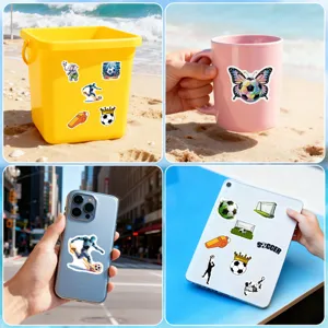 50 pcs pegatinas de graffiti de futbol impermeables para botella telefono movil geniales.