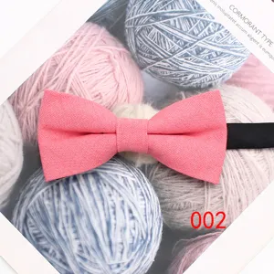 Rosa Polyester Fliege für Herren, stilvolle einfarbige Hochzeits Bräutigam Halsschmuck.
