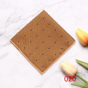 Heren pochet zakdoek voor business pak met mooi bloemenpatroon formele accessoire.