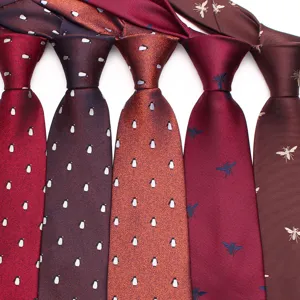 Cravatta uomo retro tessuta con motivi animali, design elegante per abbigliamento formale.