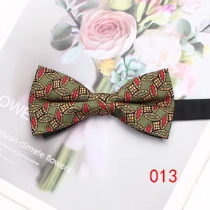 Papillon da uomo alla moda con cinturino nero per abiti formali aziendali e uso quotidiano.