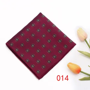 Pochette da uomo bordeaux con fantasia floreale classica fazzoletto da abito matrimonio