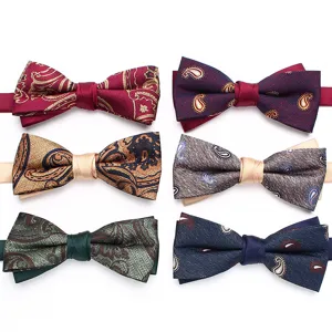 Papillon uomo con fantasia cachemire classica, set elegante per matrimoni e abiti formali.