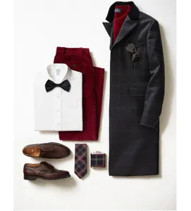 Set formele winterkleding voor heren met grijs geruite jas overhemd schoenen en accessoires.