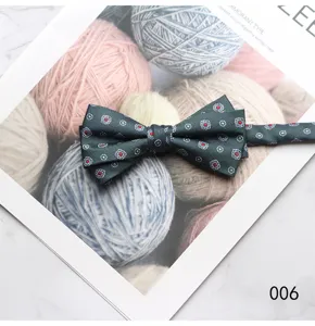 Men's classic green bow tie formal business fashion wedding bowtie accessory for men.