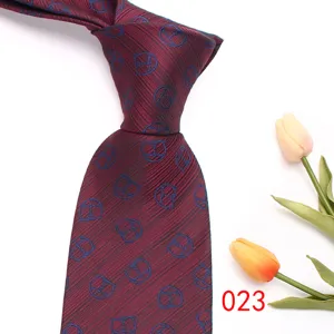 Men's classic business silk tie with elegant woven pattern and refined luxury style design.